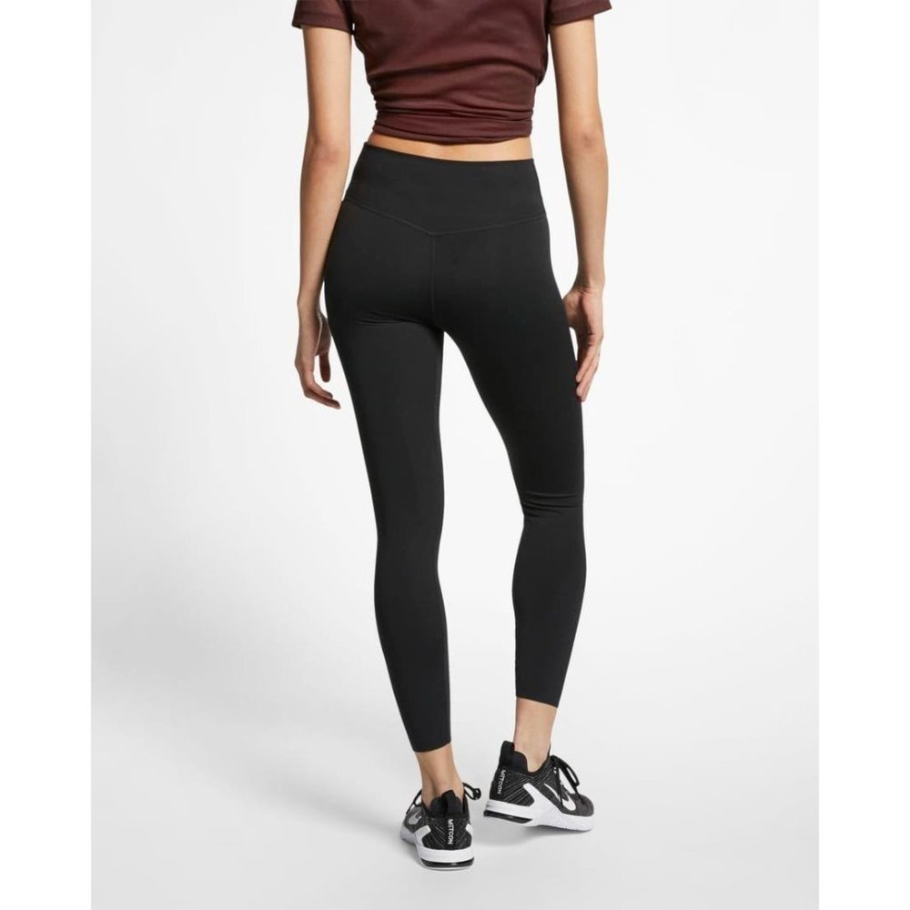 ❌❌SOLD❌❌ NIKE Dri Fit Luxe 7/8 Leggings Black - Picture 3 of 9
